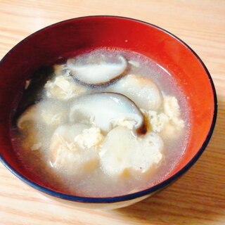 椎茸と麩と卵の中華スープ